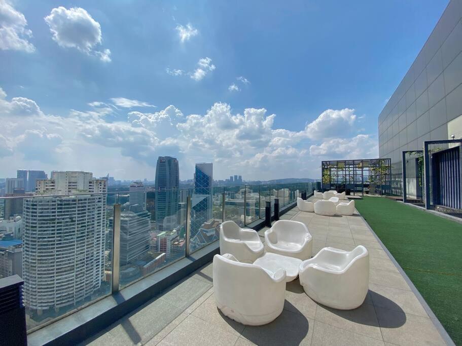 Anggun Walking Distance 5-10mins To Sogo Chow Kit Monorail And Lrt Station By Juststay *