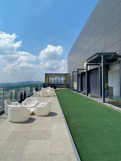 Pangsapuri Anggun Walking Distance 5-10mins To Sogo Chow Kit Monorail And Lrt Station By Juststay Kuala Lumpur