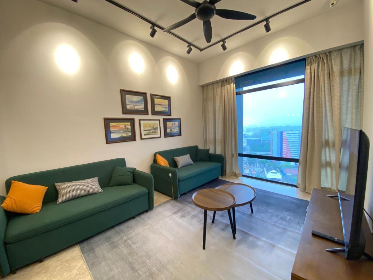 Anggun Walking Distance 5-10mins To Sogo Chow Kit Monorail And Lrt Station By Juststay
